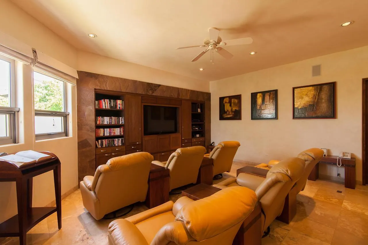 Full Service Stunning Oceanfront At Villa Penasco Cabo San Lucas Mexiko